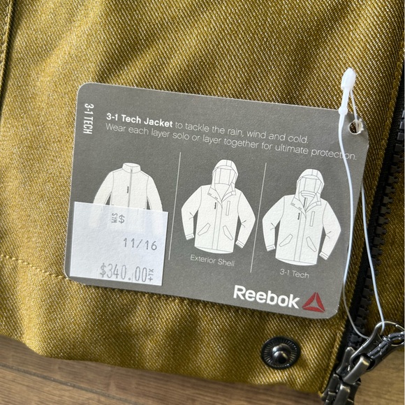 NWT REEBOK 3-1 TECH JACKET TO TACKLE WIND RAIN AND COLD IN SIZE SMALL MEN HOODED - Picture 10 of 12